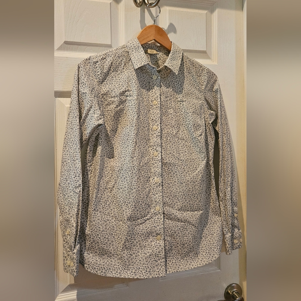Duluth Trading Co White and Gray Patterned Shirt